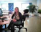 Sonia in cybercafe (Denmark) New hairstyle! ;)
